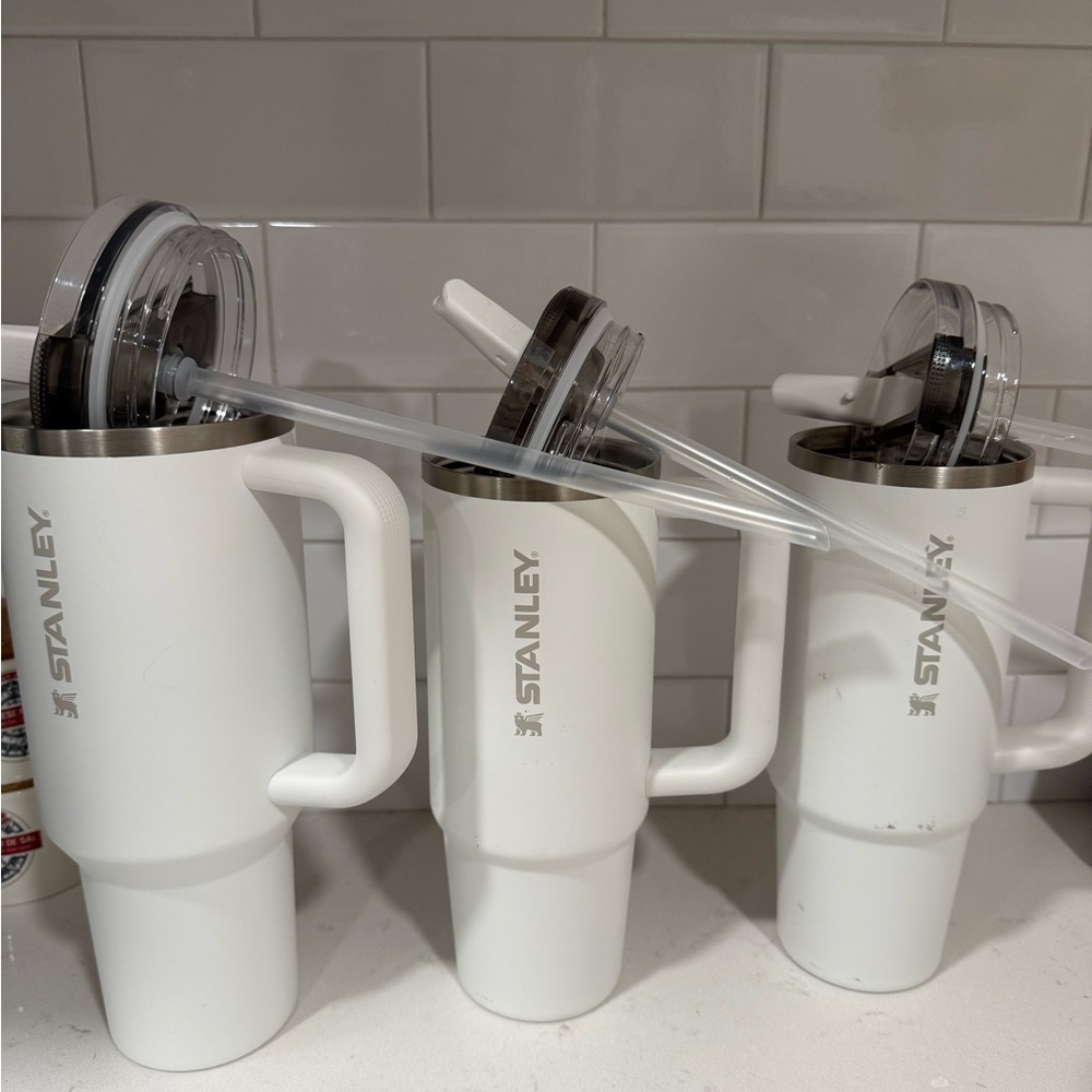 Stanley Classic White Tumblers with Clear Lids